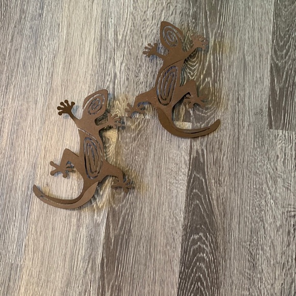 Set of two metal wall hanging lizards - Picture 3 of 7